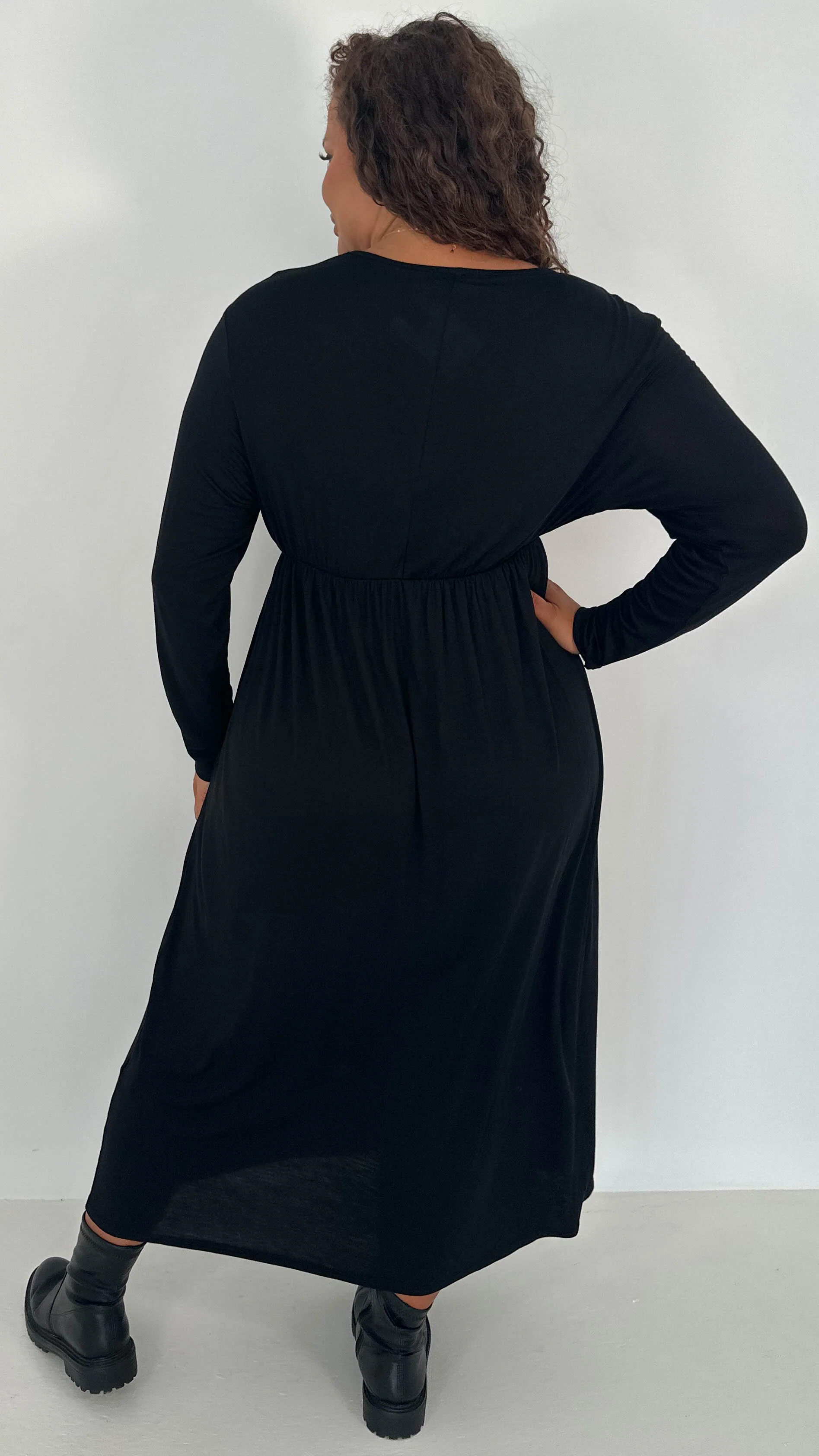 CurveWow Long Sleeve Jersey Pocket Midi Dress Black - Image 9